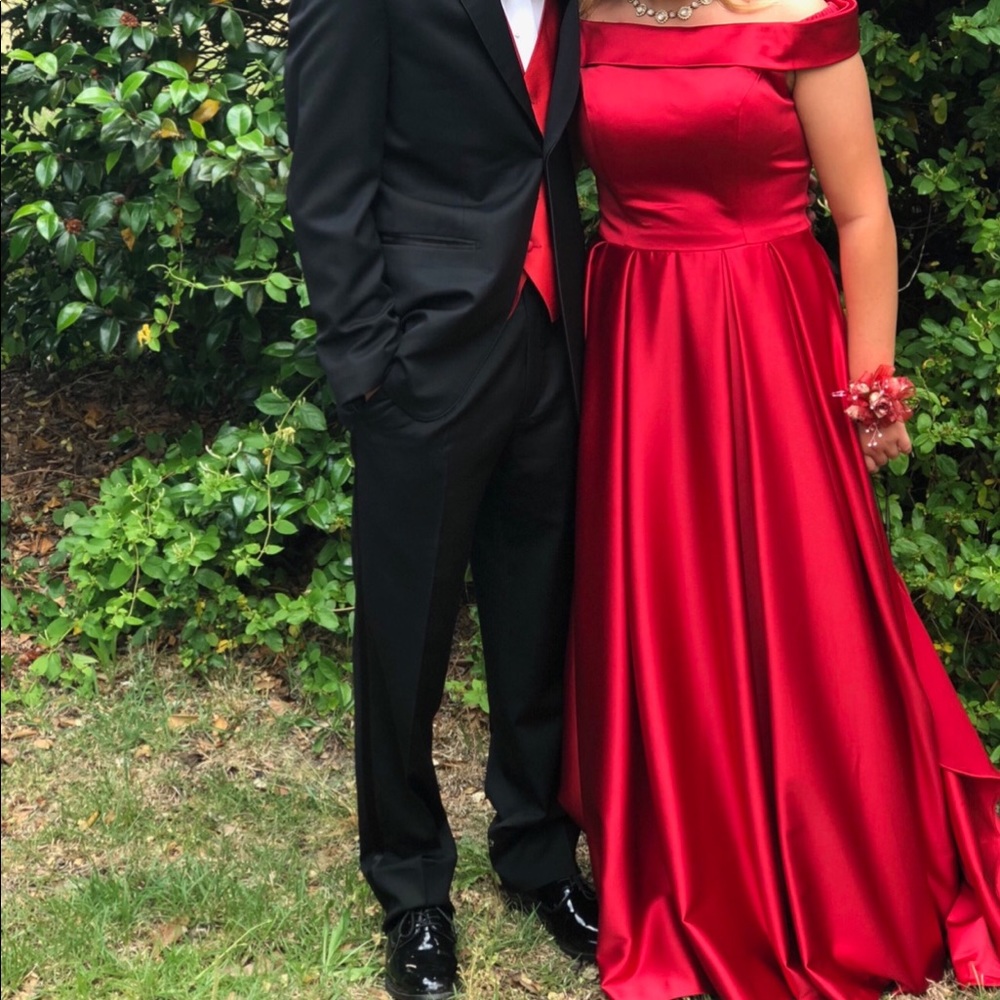 Beautiful Red Dress -  Perfect for Prom